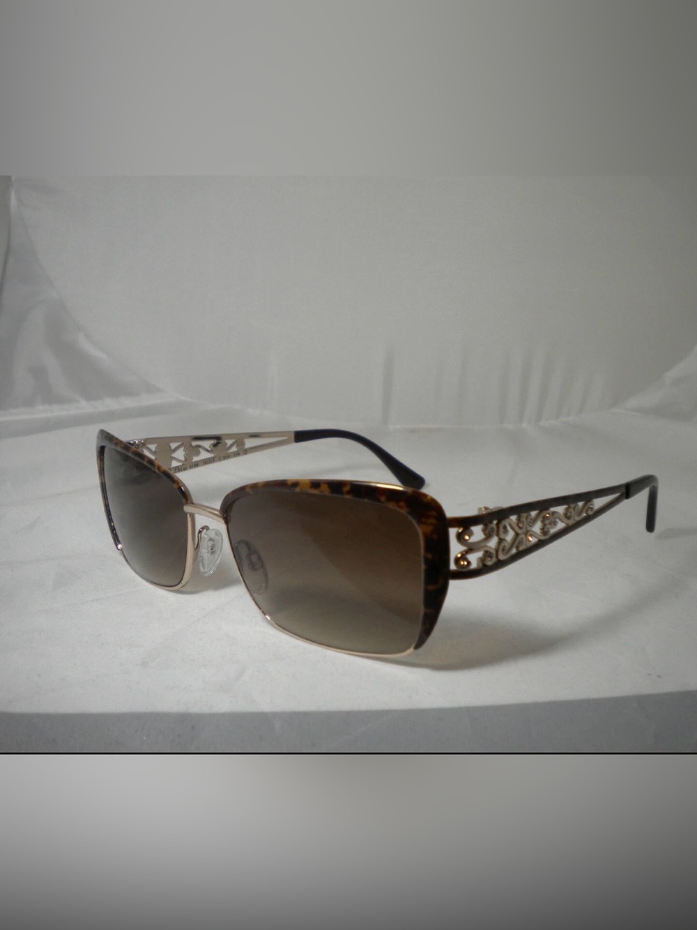 Designer brand Diva Tortoiseshell Frame Sunglasses with Brown Gradient Lenses